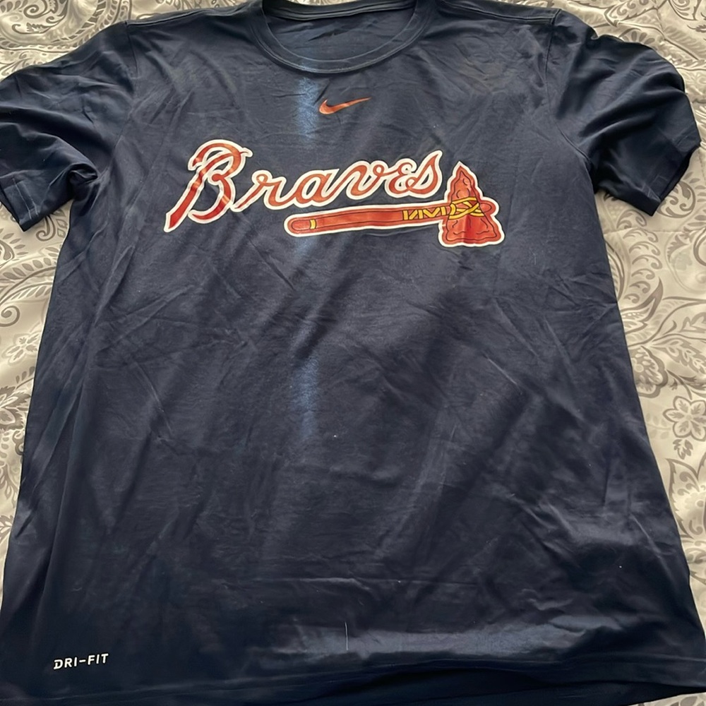 Atlanta Braves Nike dri-fit shirt